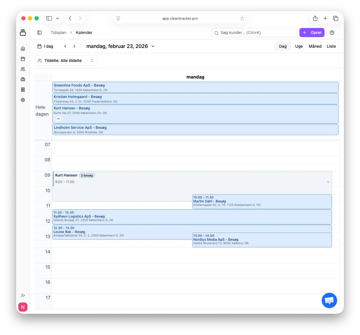 CleanTracker kalender med en grupperet kundeaftale, der viser to besøg for samme kunde samme dag.