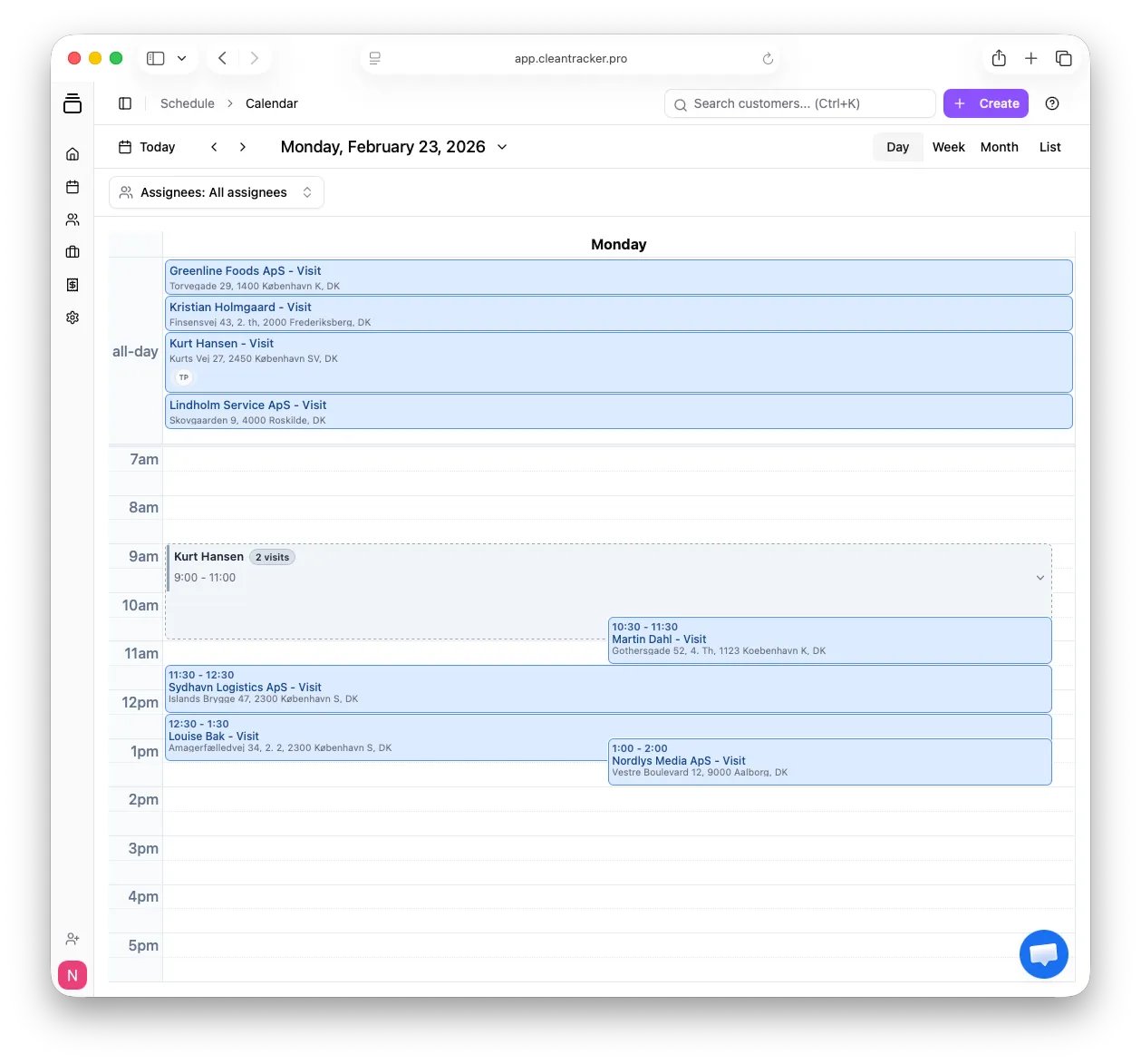 CleanTracker calendar showing a grouped customer entry with two visits scheduled for the same customer on the same day.