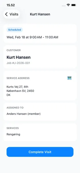 CleanTracker mobile app – visit details for team member