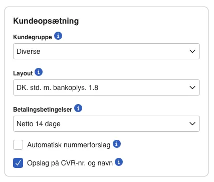 Dänische Kundeneinstellungen in e-conomic mit Feldern für Kundengruppe, Layout und Zahlungsbedingungen.
