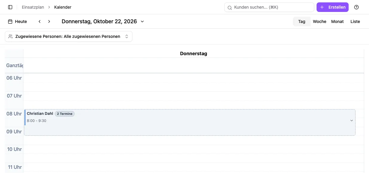 Deutscher CleanTracker-Kalender mit einem gruppierten Eintrag für mehrere Einsätze beim selben Kunden.